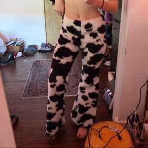 AMAZING FUZZY COW BELL BOTTOMS NWOT